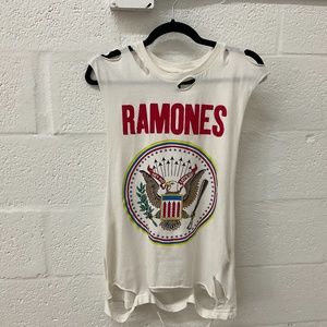 RAMONES DISTRESSED T SHIRT